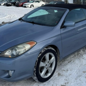 2004 Toyota Camry Solara SLE Gray Convertible Coupe Front View Calgary