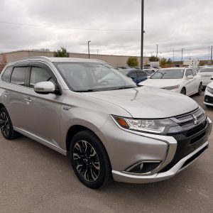 2018 Mitsubishi Outlander PHEV SE : Well Serviced